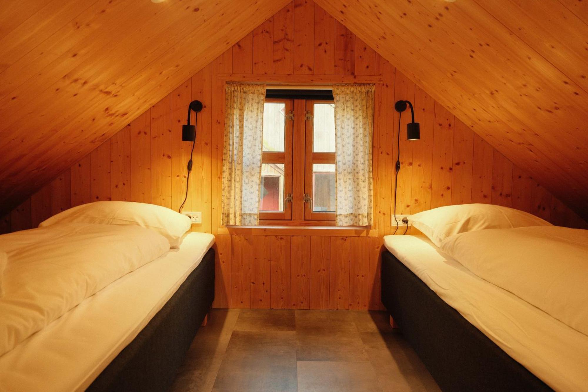 Mulafossur Cottages By Famous Waterfall In Gasadalur Bagian luar foto