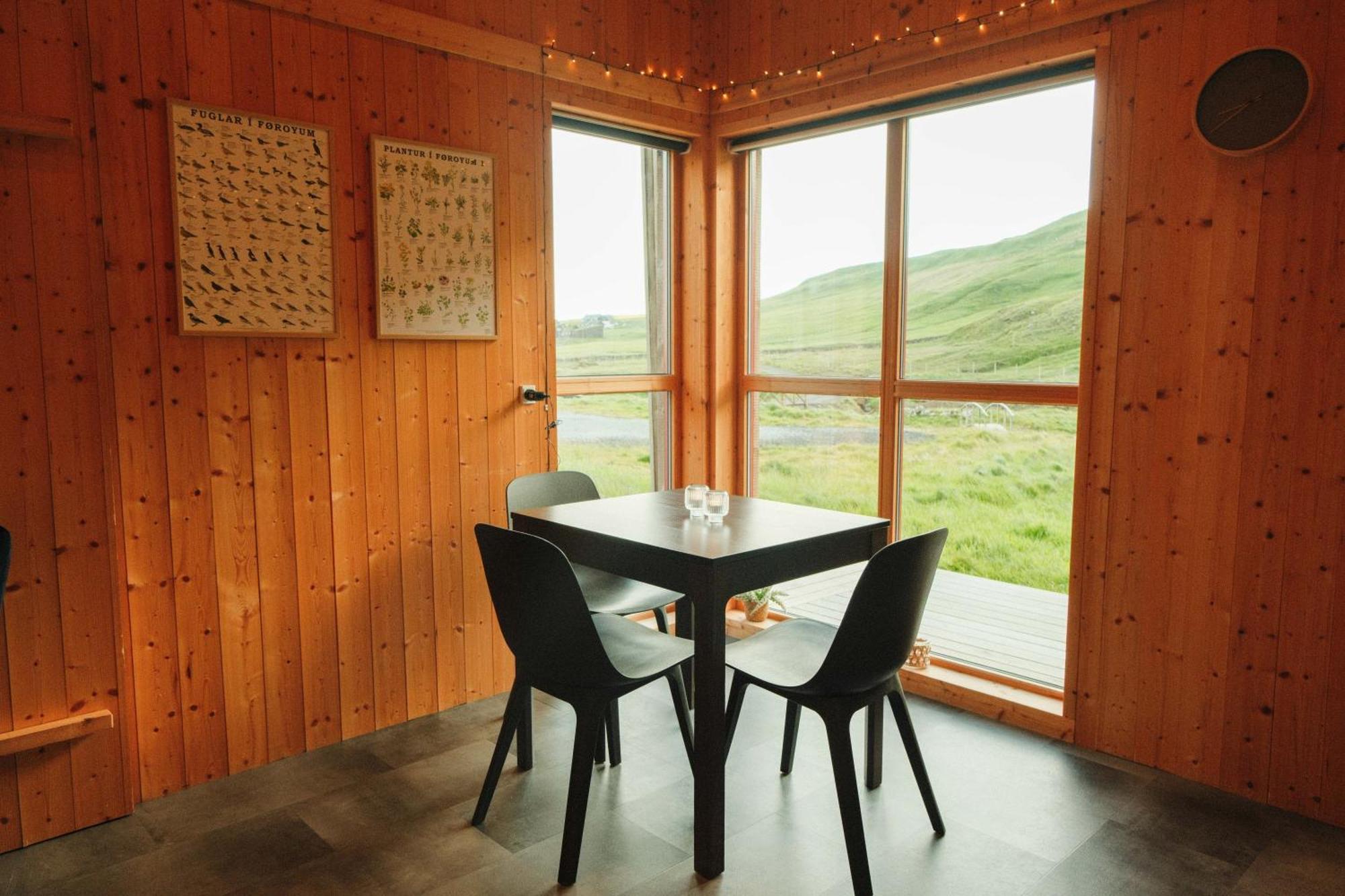 Mulafossur Cottages By Famous Waterfall In Gasadalur Bagian luar foto