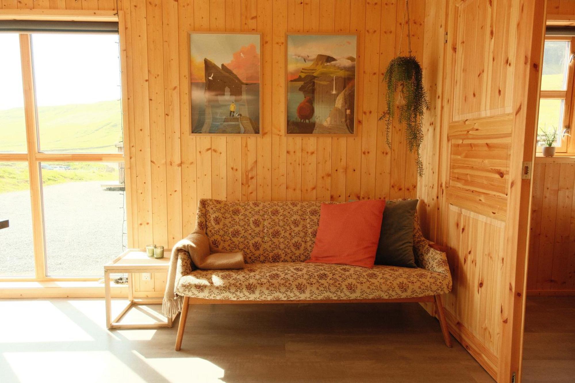 Mulafossur Cottages By Famous Waterfall In Gasadalur Bagian luar foto